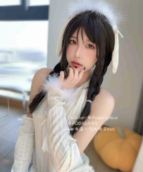 欧美女生半裸头像_720动漫免费观看