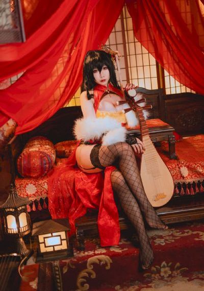 美女裸露双乳被男人狂捏动态图_国产剧免费高清观看