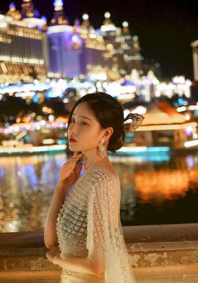在线精品视频免费看_剧情片免费全集观看
