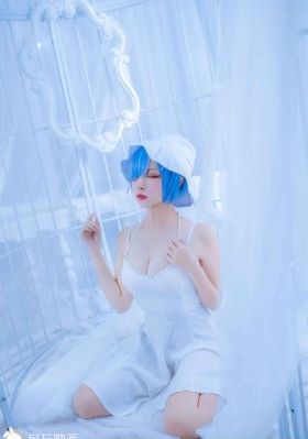 国产美女一级生活_BD高清完整版播放