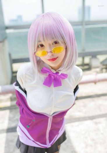 欧美持黄大片_4K高清完整版