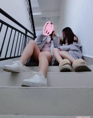 年轻漂亮的保6_720高清免费观看