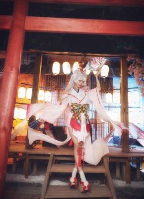 99久久国产成人精品综合av_1080电影完整版在线观看