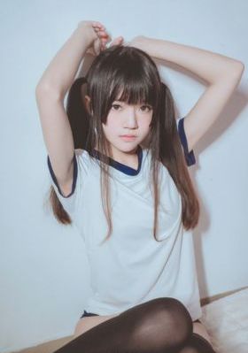 国产玩弄丝袜美女_720在线播放