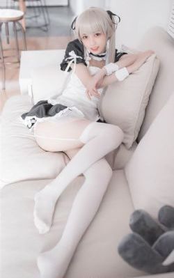 欧美女子踩踏丹霞_720全集免费播放